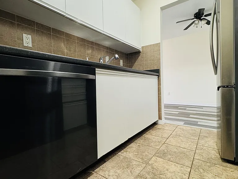 148 Conway Dr #111 — Photo 6