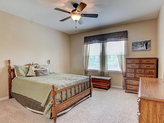 5th image of 148 Woodfield Ln