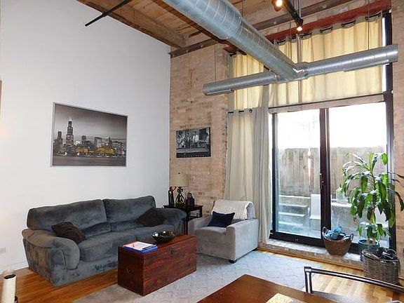 2nd image of 1918 S Michigan Ave APT 107