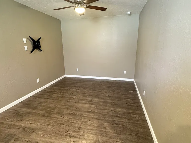 2522 Dragonfly Pl — Photo 3