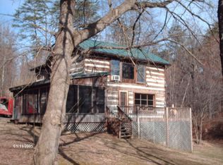 1469 Tabor Rd, Berkeley Springs, WV 25411