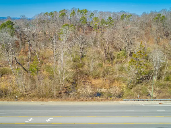 8931 E Brainerd Rd, Chattanooga, TN 37421