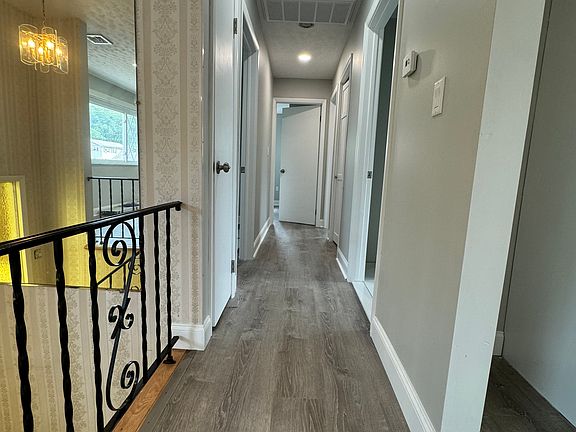 4th image of 708 George St #2