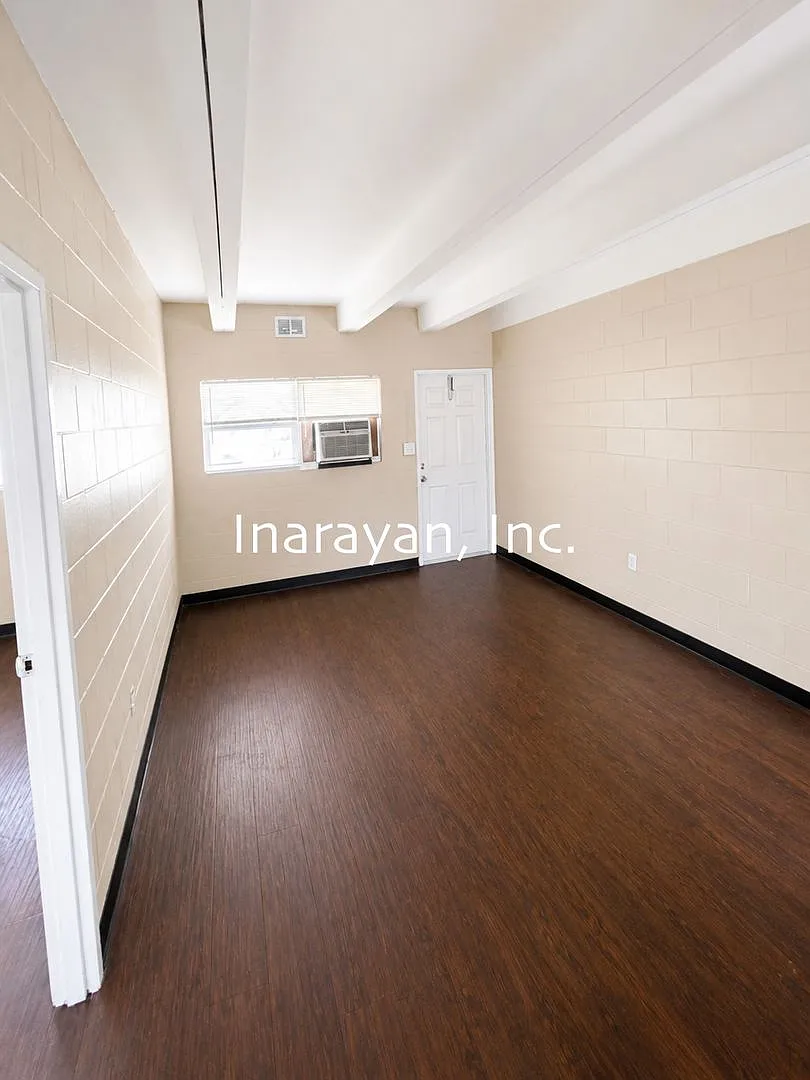 1045 W Washington St. — Photo 4