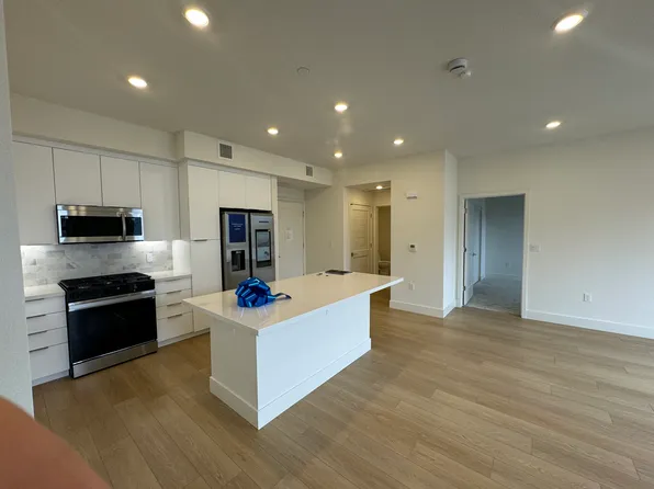 3698 Vision Cmn Unit 217, Fremont, CA 94538