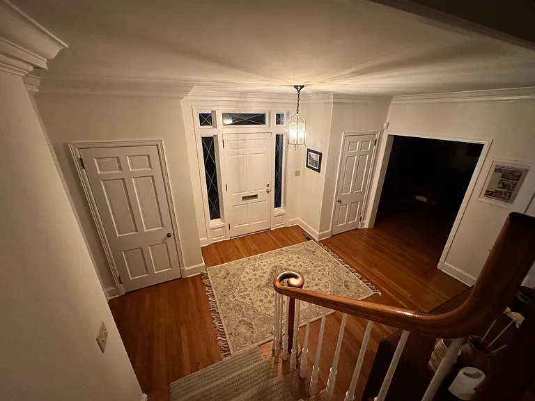 906 Crescent Cir — Photo 62