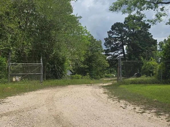 210 County Road 2094, Burkeville, TX 75932