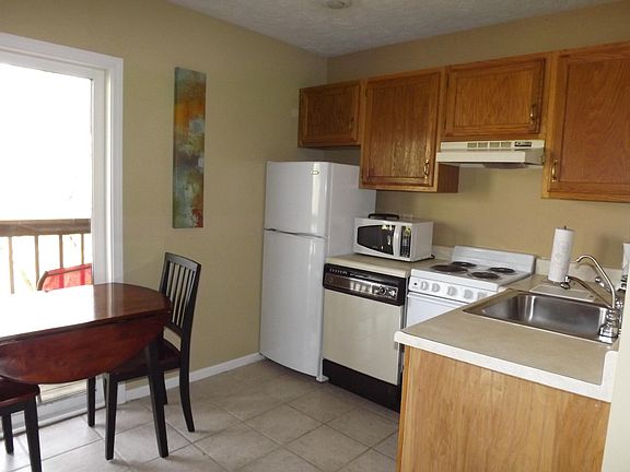 3rd image of 9155 S Pointe Retreat Dr #14