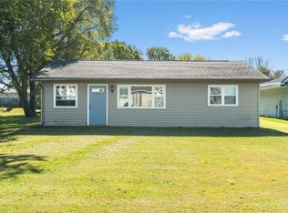 419 W 9th St, Tipton, IA 52772
