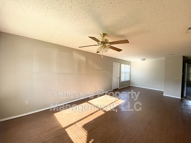 1659 N Dawn Dr #1 — Photo 3