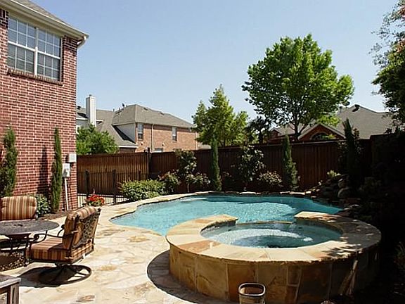 2nd image of 3103 Meadow Wood Dr