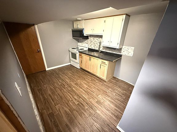 4th image of 5060 Clearview St NE