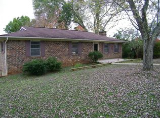 1700 Driftwood Rd, Powell, TN 37849