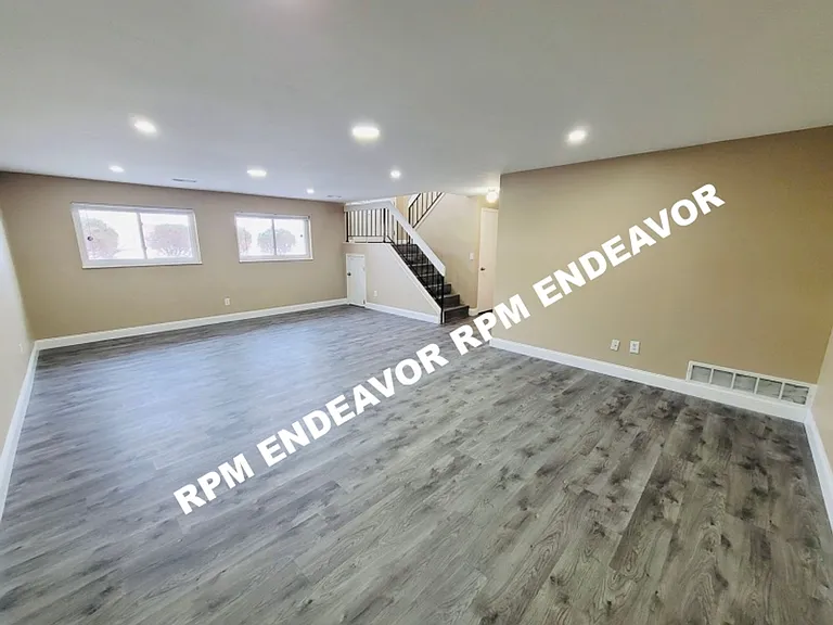 2029 Kentmore Ln — Photo 18