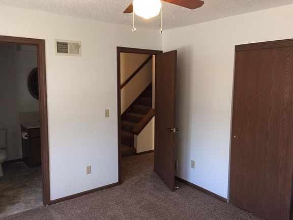 3rd image of 2831 Eaton St