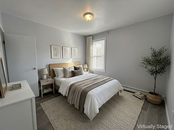 Bedroom (Virtual Staging for illustrative purposes only)