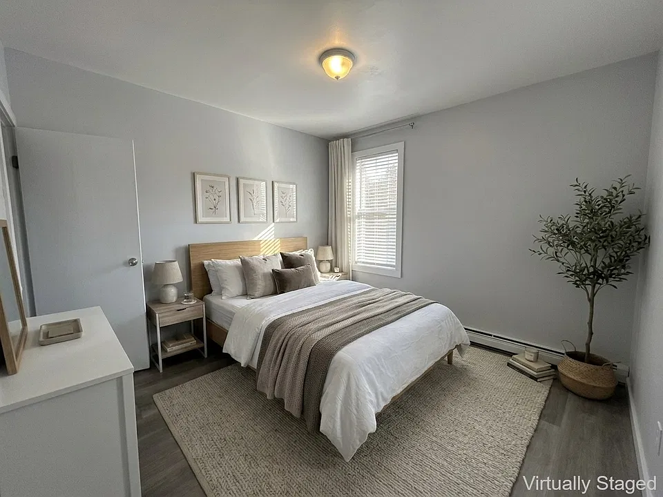 Bedroom (Virtual Staging for illustrative purposes only)