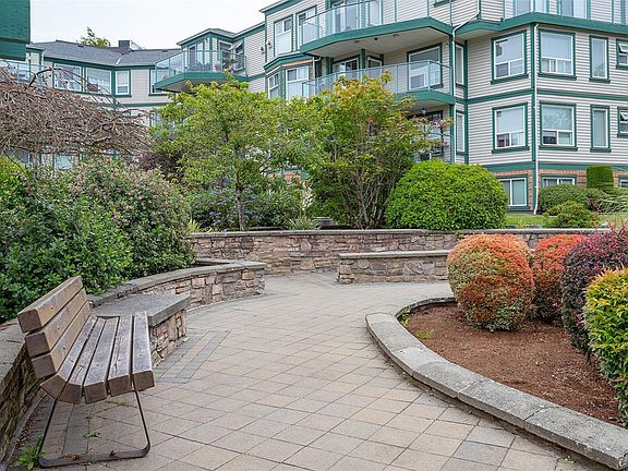 3rd image of 898 Vernon Ave #108