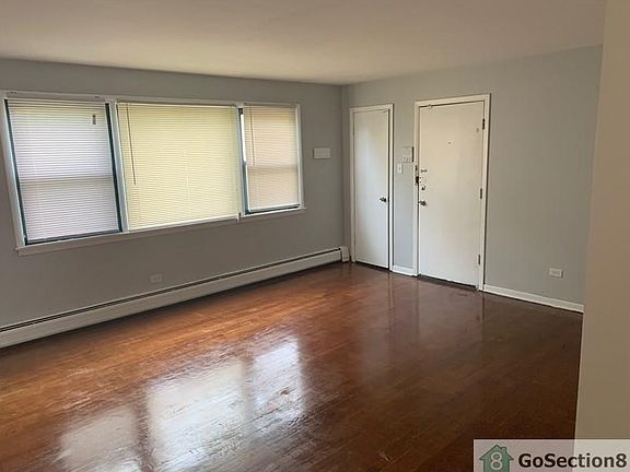 4th image of 7848 S Coles Ave