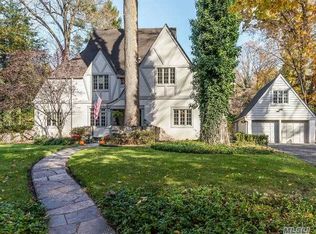 23 Central Dr, Port Washington, NY 11050