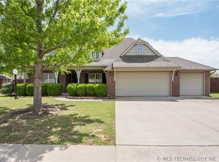 9303 N 104th East Ave, Owasso, OK 74055