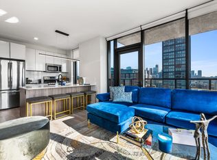 1128 W Van Buren St #ID1029595P, Chicago, IL 60607