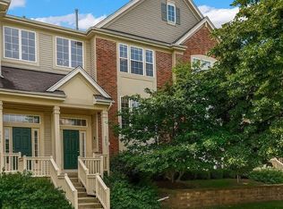 2605 N Greenwood Ave, Arlington Heights, IL 60004