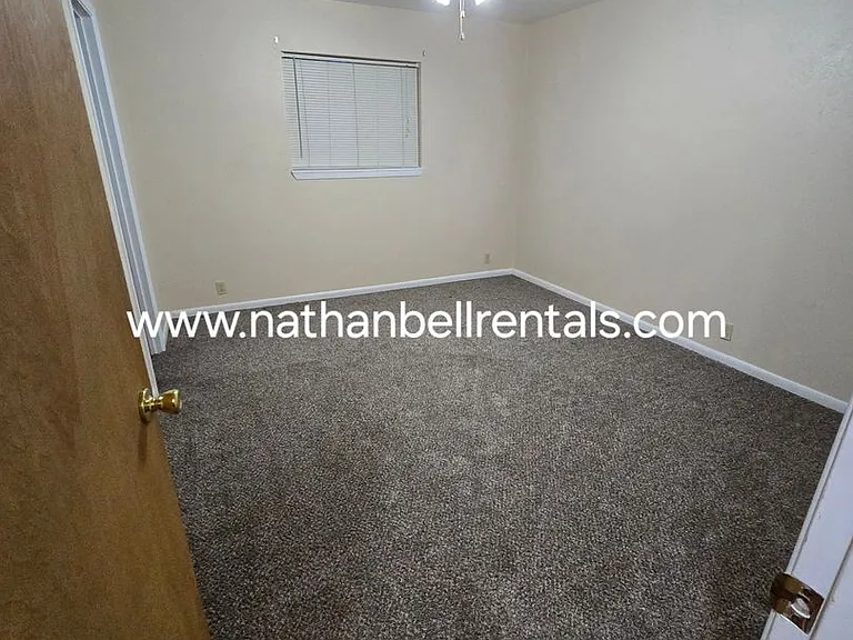 3025 Abbott Ln — Photo 2