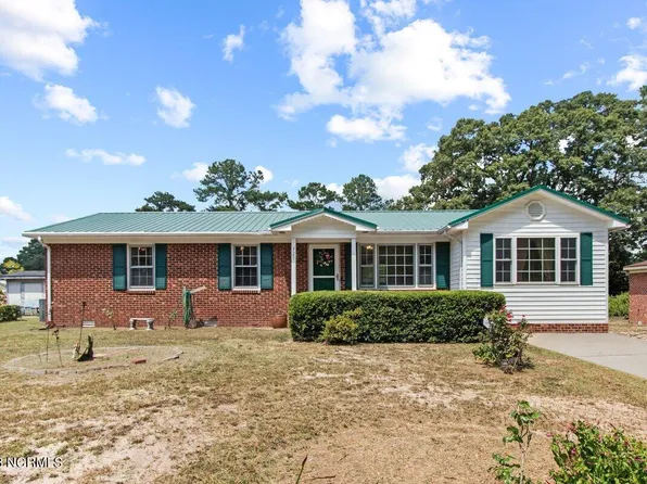 323 Brentwood Drive, Dudley, NC 28333