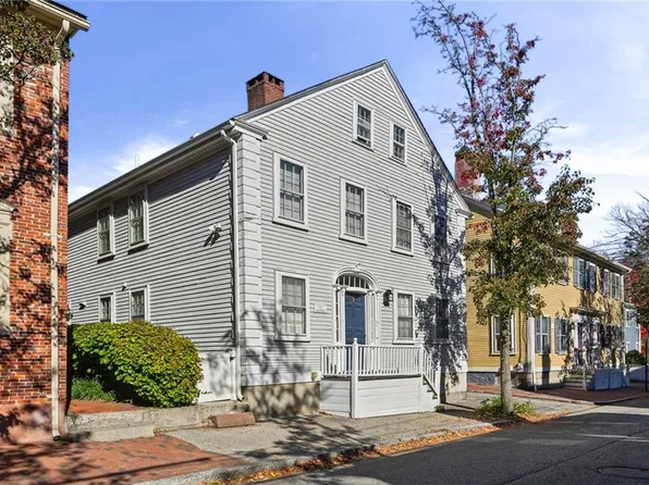 25 Arnold St #1, Providence, RI 02906