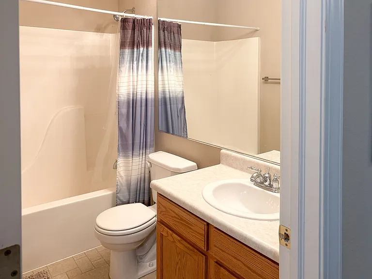 3533 S Glasgow Cir — Photo 14