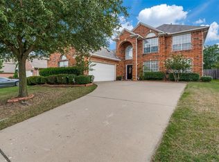 2612 Calloway Creek Dr, Fort Worth, TX 76118