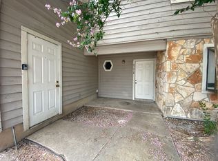 8704 Schick Rd APT B, Austin, TX 78729