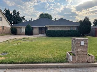 9909 Paisley Rd, Yukon, OK 73099