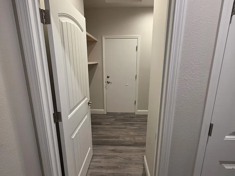 153 N Koleen Ave — Photo 22