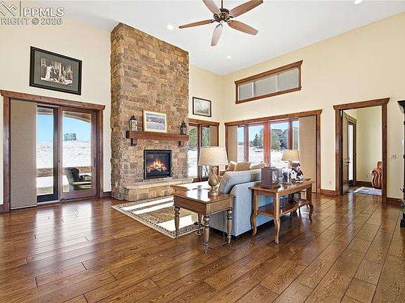 3rd image of 1548 Amber Ct