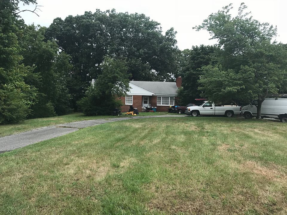 1st image of 7820 Farrs Ln