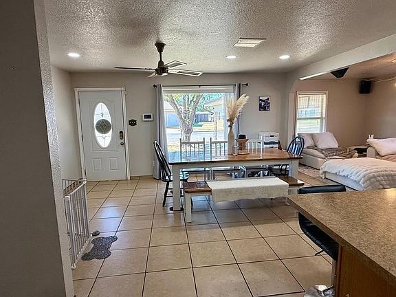 5th image of 1419 S Lons St
