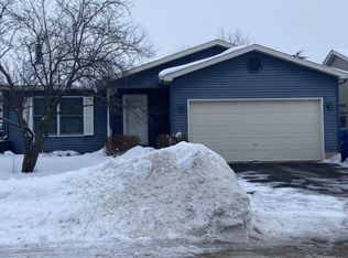 521 Lucerne Ln, Dekalb, IL 60115