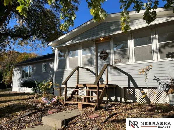 604 N 14th St, Tekamah, NE 68061