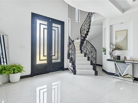 2nd image of 5403 Mauritius Ln