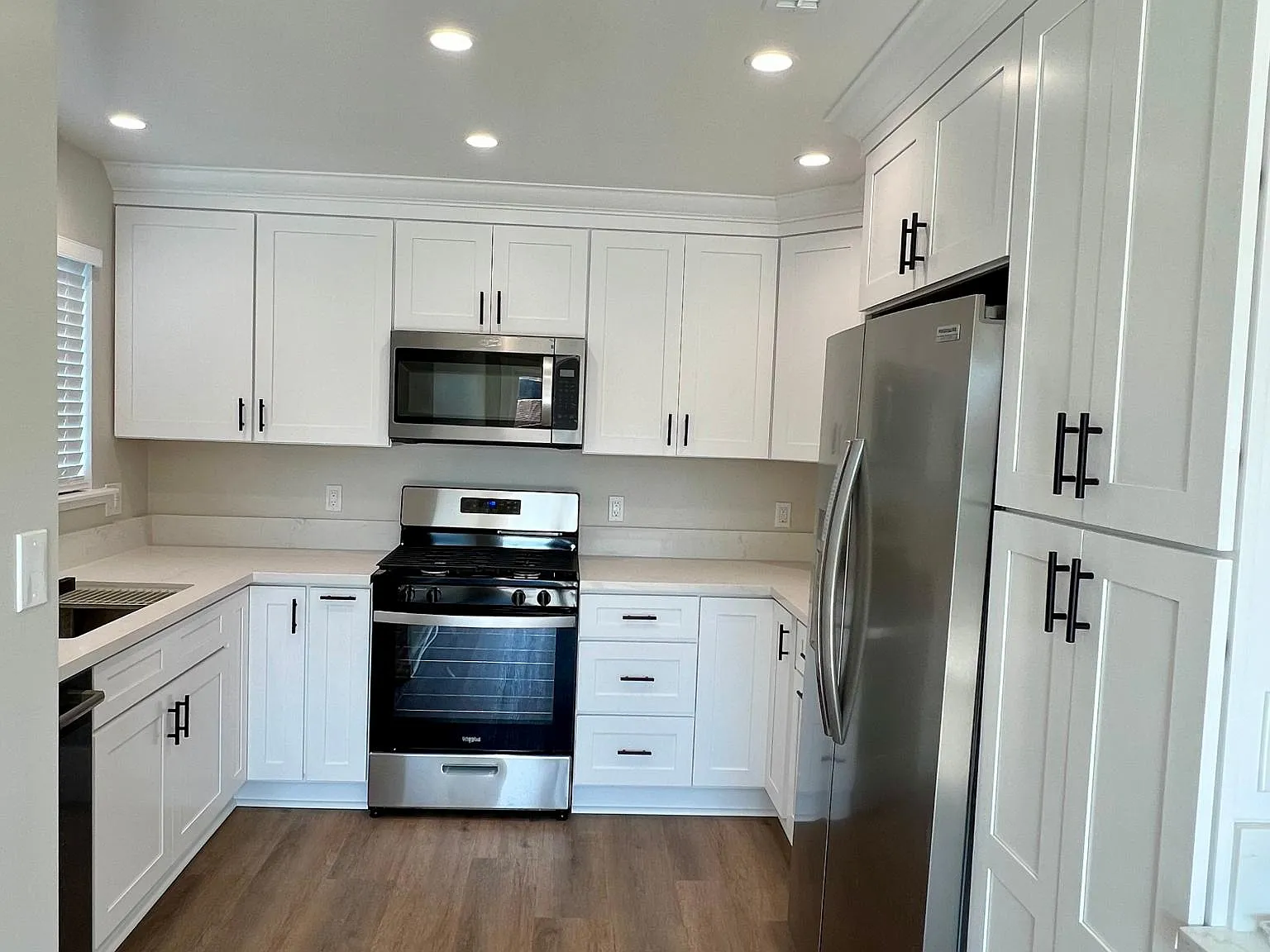 3 bed, 1400 sqft, $5,250 — Photo 2