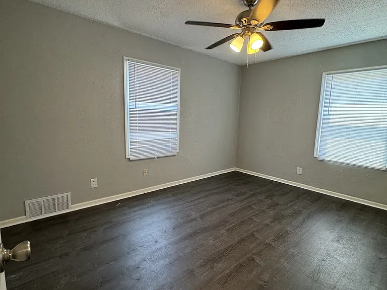 2359 N Estelle St — Photo 7