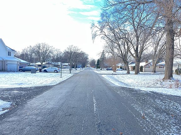 4th image of 1221 174th St