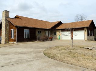 28 Bandy Dr, Eureka Springs, AR 72631
