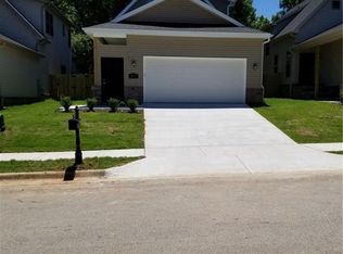 2375 W Houston St, Fayetteville, AR 72704