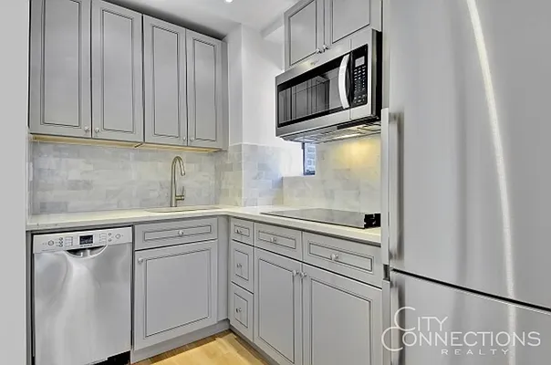 Rented by City Connections Realty | media 5