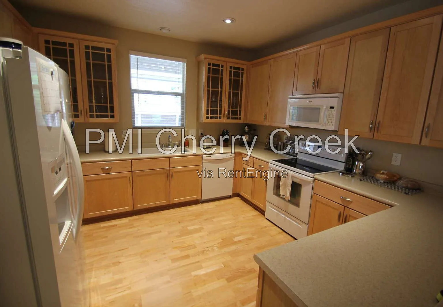 3 bed, 2.5 bath, 1879 sqft, $2,745 — Photo 3