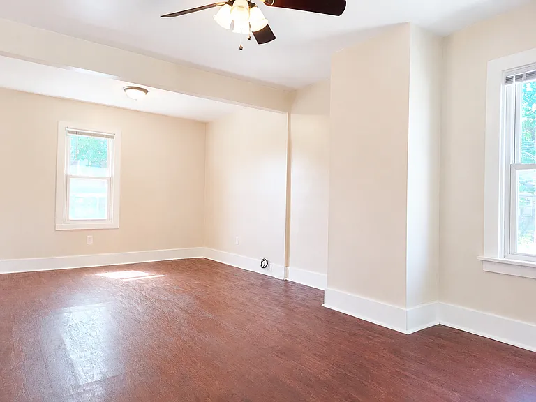 718 Montour St — Photo 10