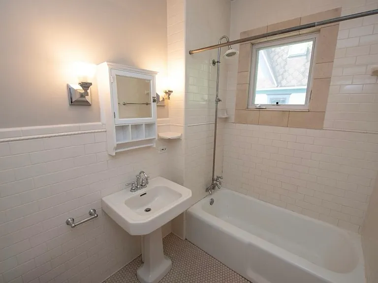 720 Owen St — Photo 6